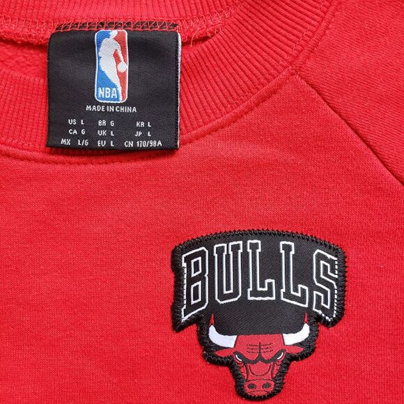 Chicago Bulls NBA Crop Sweatshirt Womens Large Red Crewneck Long Sleeve Logo - Picture 4 of 11